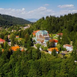 Hotel O3zone - Mountain Spa & Conference，位于伯伊莱图什纳德的酒店