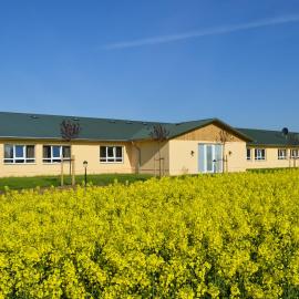 Haus Gänsefarm - Ihre Monteurs Wohnung -，位于Husby的酒店