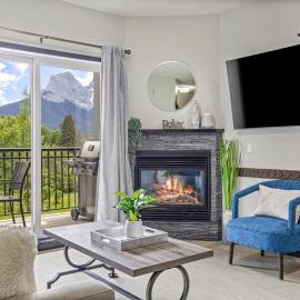 Outstanding Mountain Condo - Pool, Hot Tub & Waterslide!