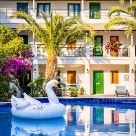 Casa Blue Hotel All Inclusive，位于博德鲁姆的酒店