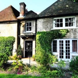 Chalk Farm LDC，位于伊斯特布恩的酒店