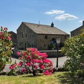 Superb Ribble Valley location hot tub sleeps 8，位于Grindleton的酒店