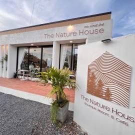 The Nature House Botique Resort & Cafe - Ban Mung，位于Ban Mung的酒店