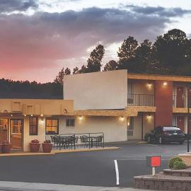 Kings House Motor Hotel, a Dazzler Select by Wyndham，位于弗拉格斯塔夫的酒店