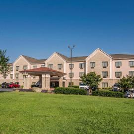 Quality Suites Graham - Burlington South，位于Graham的酒店