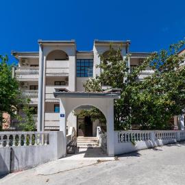 Magnolia rooms and apartments