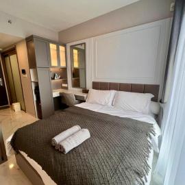 Four Living Sky House BSD，位于萨姆波罗的酒店