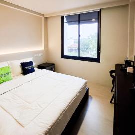 Urbanview KAS Hotel Syariah near Simpang 5 Purwodadi，位于Purwodadi的酒店