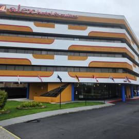 Alex Hotel and Suites Anchorage Airport，位于安克雷奇的酒店