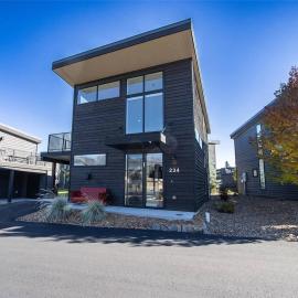 Glacier Getaway at The Quarry - Holiday Home，位于白鱼镇的酒店