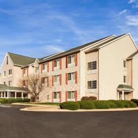 Country Inn & Suites by Radisson, Clinton, IA,位于Clinton的酒店