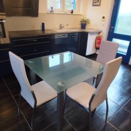 Lovely cozy apartment in Luxembourg，位于Saeul的酒店