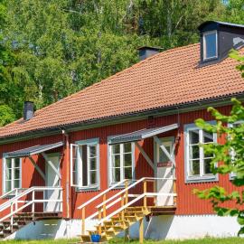 Haraldsgården Vandrarhem，位于Blidö的酒店