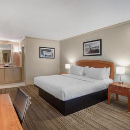 SureStay Plus Hotel by Best Western Mountain View，位于山景城的酒店