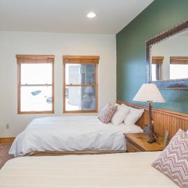 Bear Creek Lodge 203C Hotel Room，位于特柳赖德的酒店