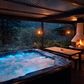 The Grandview Retreat, Riverside Farmstay Escape，位于Noojee的酒店