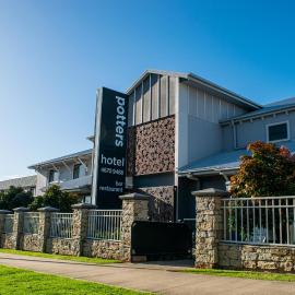 Potters Toowoomba Hotel,位于土乌巴的酒店