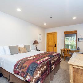 Bear Creek Lodge 107B Hotel Room