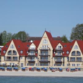 Strandhotel Grömitz，位于格洛米茨的酒店