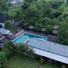 Apao Village & Resort Lodge，位于Temeke的酒店
