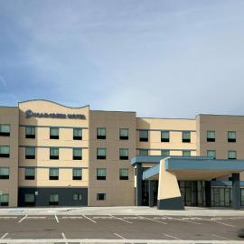 Sugar Creek Hotel, Trademark Collection by Wyndham，位于Hinton的酒店