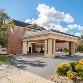 Hampton Inn East Aurora,位于East Aurora的酒店