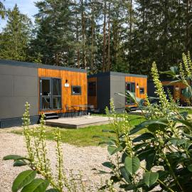 NATURAMA Brombachsee Tinyhaushotel，位于普莱因费尔德的酒店