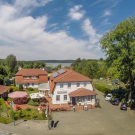 Gasthaus Zur Schleuse Canow，位于Wustrow的酒店