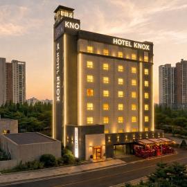 KNox Hotel，位于天安市的酒店