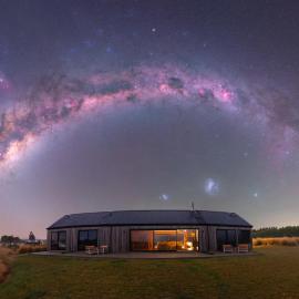 Mana Waiora Retreat - Luxury in Raw Wilderness，位于蒂阿瑙的酒店