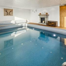 Suite4you Erlen l Privater Indoorpool ganzjährig beheizt & Sauna l 10min zum Bodensee, Parkplatz & WLAN，位于Erlen的酒店
