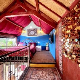 Backpackers Cabin with Mountain View