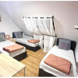 La Julia Chambre meublée près de Paris，位于科尔贝埃索讷的酒店