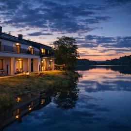 LAKE VIEW Apartamenty，位于布罗德尼察的酒店