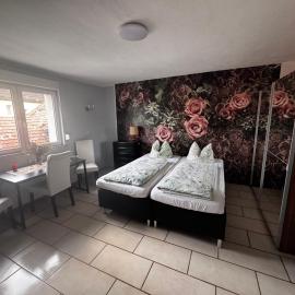 Bauernhof Privatzimmer free WiFi Gemeinschaftsbad，位于Hausbreitenbach的酒店