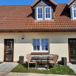Leuchtturmblick - Ferienwohnung auf Hiddensee，位于Grieben的酒店