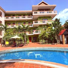 The Moon Kampot Boutique,位于贡布的酒店