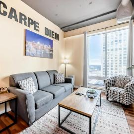 2 Full Beds, Rogers Place Downtown Central, Memorable 1 Bedroom Condo，位于埃德蒙顿的酒店