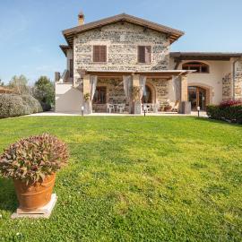 Casale Elisa Country Hotel，位于拉迪斯波利的酒店