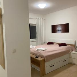 Privat Zimmer Sanela，位于派尔巴赫的酒店