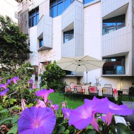 Xiamen 12 Seaside Hotel 厦门十二舍-- 3-minute's walk to the beach & free beach mats & English Service & Freshly brewed Coffee & convenient payment & pick-up&drop-off service & 24-hour check-in & Exhibition&Conference Center & Huandao Road，位于厦门的酒店
