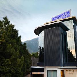 Ananta Express, Katra，位于格德拉的酒店