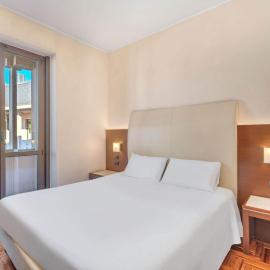 B&B HOTEL Habitat Giussano，位于朱萨诺的酒店