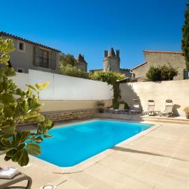 Hôtel l'Aragon à 50m de la cité de Carcassonne，位于卡尔卡松的酒店
