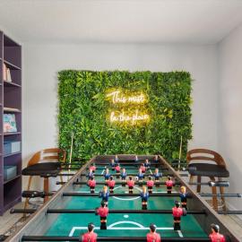 Cozy 3BR 2BA Getaway Legoland Winterhaven，位于莱克兰的酒店