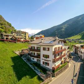Albergo Ristorante Miralago，位于Campo的酒店