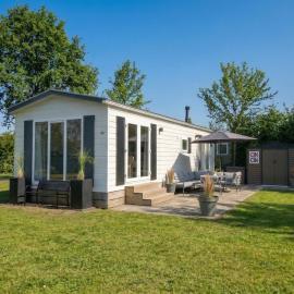 'Langs de Kleine Haven', Sfeervol Chalet op 5 Sterren Vakantiepark De Kuilart