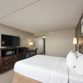 Canad Inns Destination Centre Club Regent Casino Hotel，位于温尼伯的酒店