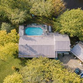 River Retreat- Hot tub-Games-BBQ-Bonfire-Sleeps 14，位于Tweed的酒店