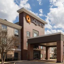 La Quinta Inn & Suites Nacogdoches，位于纳科多奇斯的酒店